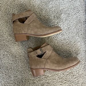 Brown Booties - Size 8 - Ankle Boots - No defect